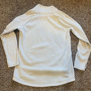 Athleta, cozy sweatshirt! Twist front and side zip on neck.